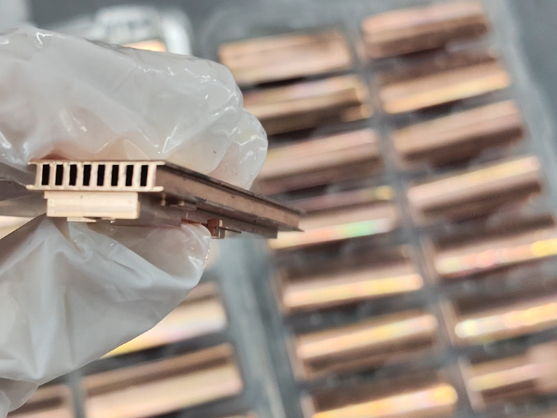What is the specific function of MIM process copper plate in optical module?